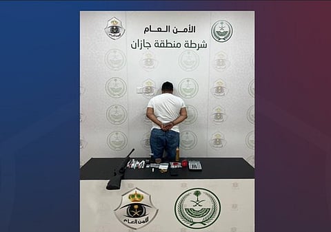 شرطة جازان تقبض على مواطن لترويجه مادتي الحشيش والميثامفيتامين