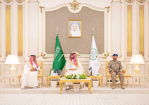 الأمير خالد بن سلمان يستقبل قادة وزارة الدفاع وكبار مسؤوليها