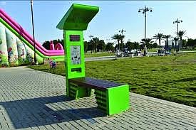 تركيب «مقاعد ذكية» في الحدائق والأماكن العامة بطريف