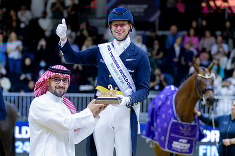 الفارس السويدي باتريك يتوج بلقب كأس العالم للترويض 2024
