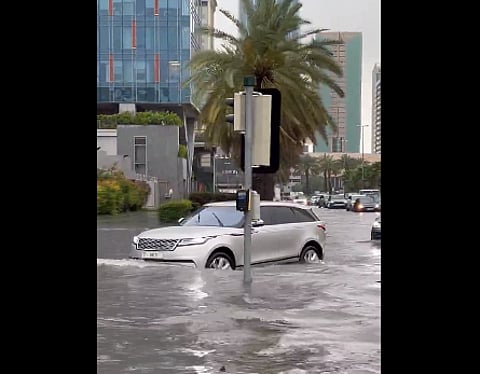 أمطار غزيرة في الإمارات