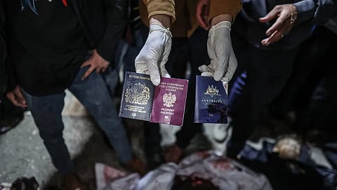 جوازات سفر الموظفين العاملين في منظمة وورلد سنترال كيتشن الدولية للإغاثة