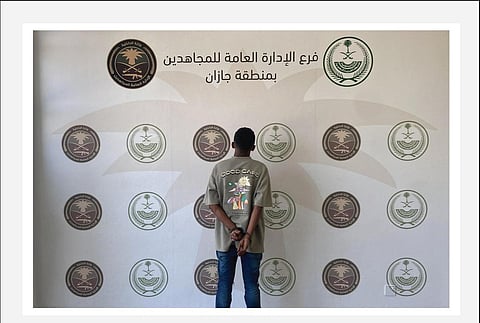 من الجرائم المخلة بالشرف.. القبض على مواطن لنقله 7 مخالفين لنظام أمن الحدود بجازان