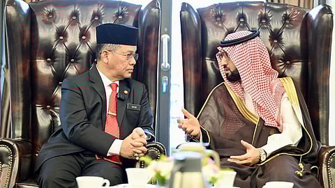 رئيس «الغذاء والدواء» يبحث دعم وتعزيز صناعة الحلال مع ماليزيا