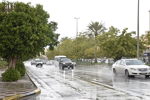 «الأرصاد»: أمطار خفيفة على ينبع والرايس