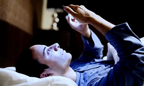 استخدام الهاتف قبل النوم