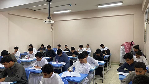 أكثر من 79 ألف طالب وطالبة يؤدون اختبارات نافس الوطنية بـ«تعليم جازان»