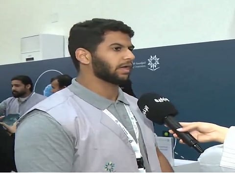 طالب سعودي يطور برنامجا لقياس مدة إغلاق جفن العين