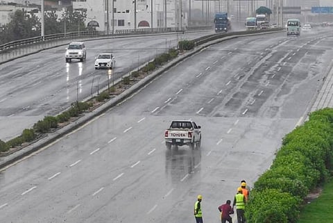 «الأرصاد» عن طقس الأحد: أمطار رعدية ورياح مثيرة للأتربة على عدة مناطق