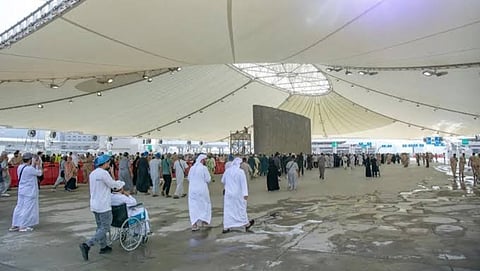 ضيوف خادم الحرمين الشريفين للحج يغادرون مشعر منى