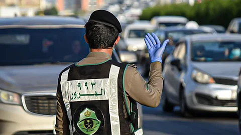المرور تعيد التذكير بآلية الدخول لخدمة مزاد اللوحات الإلكتروني