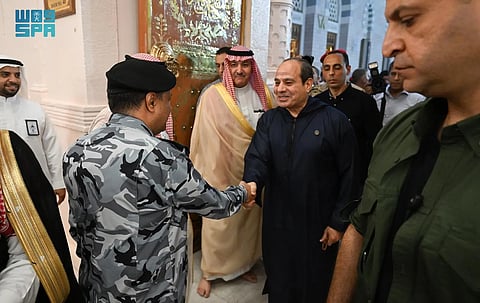 الرئيس المصري يزور المسجد النبوي