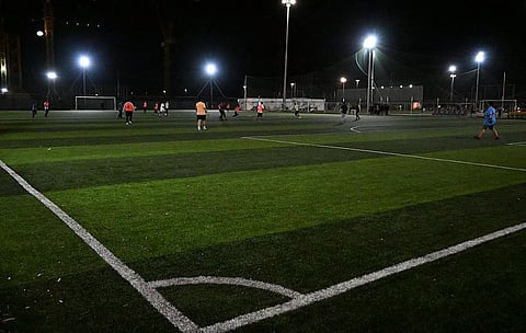 الملاعب الرياضية بنجران تنمّي وتطوّر مهارات مرتاديها من محبي كرة القدم