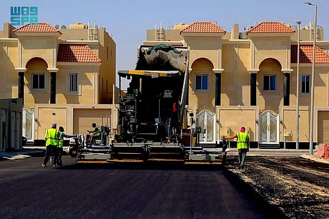 أمانة الشرقية تنشئ طرقًا بـ110 آلاف م2 وتصلح مليون م2 حدائق ومسطحات خضراء بالخبر