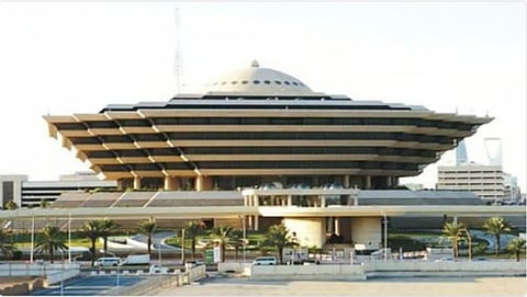 «الداخلية»: بدء مرحلة إبداء الرغبات لمشروع مراقبة مدارس القيادة وإدارة اختبارات السائقين