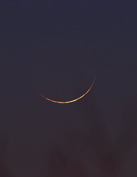فلكية جدة: رصد هلال القمر الصغير لشهر محرم بعد غروب شمس اليوم