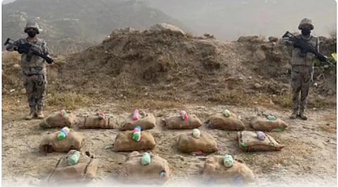 حرس الحدود بجازان يقبض على 4 مخالفين لتهريبهم 260 كيلوجرامًا من القات