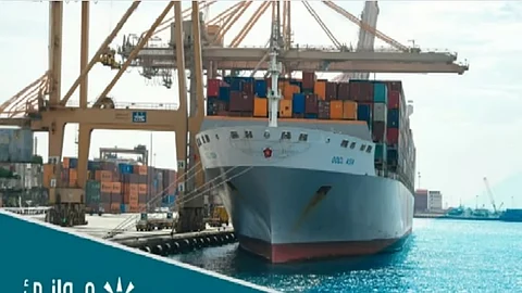 طنيات المناولة بالموانئ