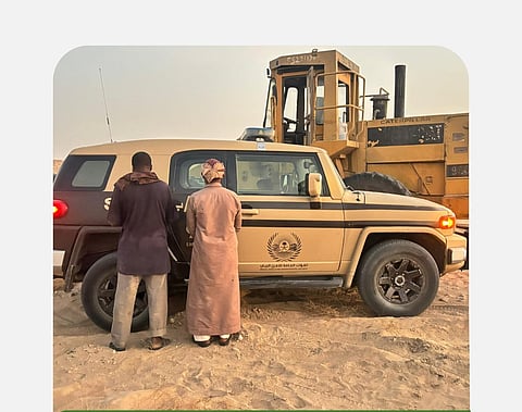 ضبط مقيمين مخالفين لنظام البيئة لاستغلالهما الرواسب بمكة المكرمة