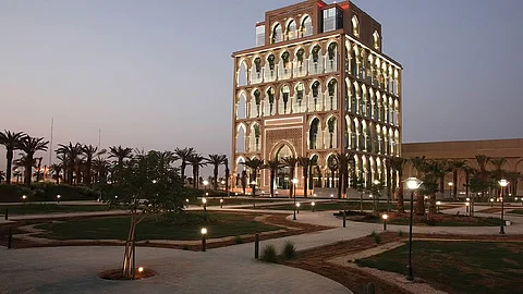 جامعة الملك سعود بن عبدالعزيز للعلوم الصحية تطلق برنامج دبلوم فني صيدلة