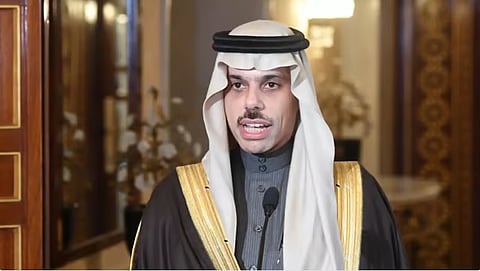 وزير الخارجية يبحث مع «بوريل» آخر تطورات الوضع الإقليمي