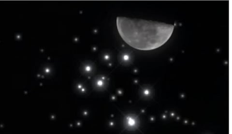 اقتران القمر مع عنقود نجوم الثريا