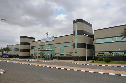 إنقاذ حياة شاب عشريني من نزيف حاد بالفم بمستشفى بيش العام بتجمع جازان الصحي