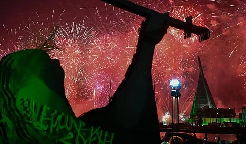 الألعاب النارية تنير سماء المملكة في يومها الوطني الـ 94