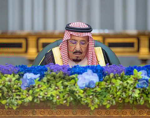 خادم الحرمين الشريفين يرأس جلسة مجلس الوزراء