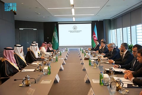 خلال الاجتماع