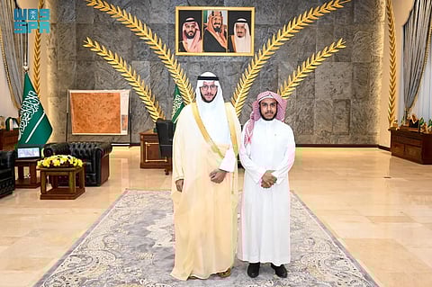 محافظ الطائف يكرّم الطالب المالكي الفائز في مسابقة الملك عبدالعزيز الدولية لحفظ القرآن