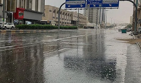 «الأرصاد» ينبه من أمطار غزيرة على محافظتي أضم والليث