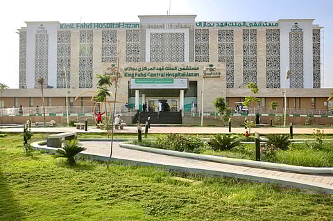 إعادة الحركة والإحساس لشاب عشريني بمستشفى الملك فهد المركزي بتجمع جازان الصحي