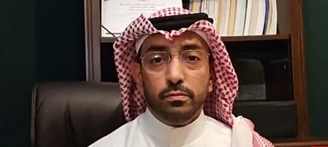 هل الكسل والخمول من علامات نقص الفيتامينات؟.. استشاري يُجيب