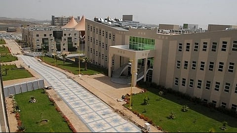 جامعة الملك خالد تحقق رقما عالميًّا جديدا في تصنيف التايمز للعلوم المتعددة التخصصات