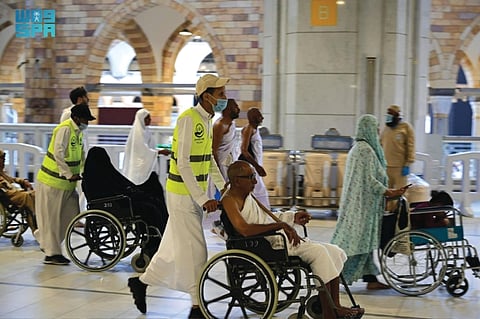 خدمات متكاملة لتيسير أداء الأشخاص ذوي الإعاقة مناسكهم في المسجد الحرام