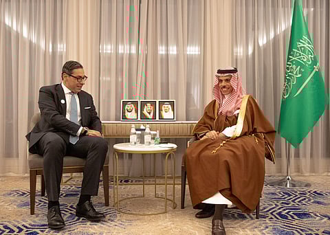 خلال اللقاء