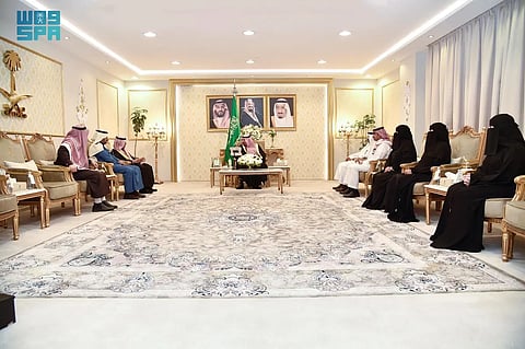 أمير نجران يُدشِّن النظام المطوّر للخدمات الصحية بالمستشفى الجامعي