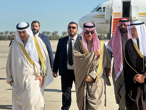 وزير الخارجية يصل إلى الكويت لحضور الاجتماع الاستثنائي للمجلس الوزاري الخليجي