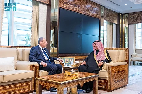 خلال الاستقبال