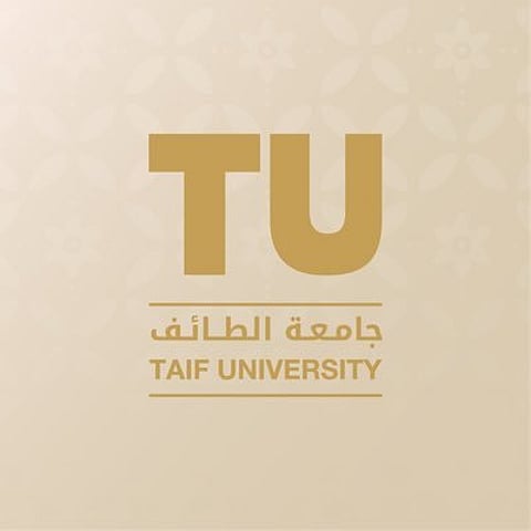 جامعة الطائف تحقق أربع جوائز في مؤتمر ومعرض دبي الدولي للصيدلة والتكنولوجيا