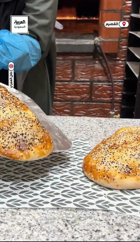 شاهد.. قصة سيدات سعوديات يعملن في مخبزهن الخاص بالقصيم