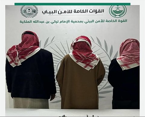 ضبط 3 مواطنين لارتكابهم مخالفتي قطع مسيجات ودخول محمية الإمام تركي بن عبدالله دون ترخيص