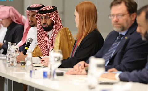 رئيس هيئة الغذاء والدواء يبحث فرص الاستثمار مع ممثلي 40 شركة طبية أمريكية