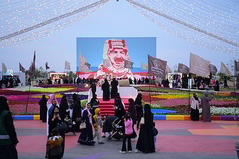 مهرجان حياة الورد الثالث