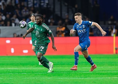 الأهلي يفوز على الهلال في قمة دوري روشن