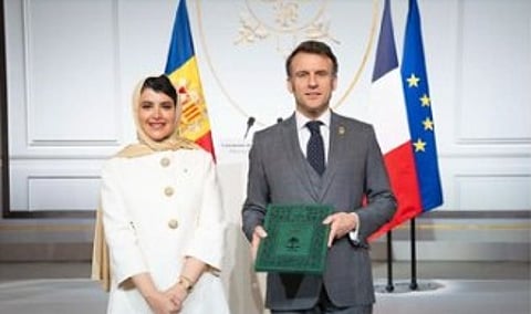 الأميرة هيفاء بنت عبد العزيز تسلم أوراق اعتمادها إلى الرئيس الفرنسي