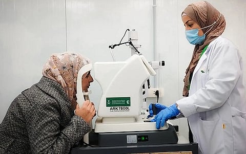 عيادات «إغاثي الملك سلمان» تقدم خدماتها لـ 2606 حالات في مخيم الزعتري بالأردن