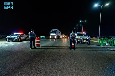 هيئة النقل تواصل حملاتها الرقابية وتحجز 25 شاحنة أجنبية مخالفة داخل المملكة