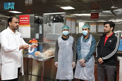 أمانة الأحساء تصدر 37.505 شهادات صحية إلكترونية خلال العام الماضي